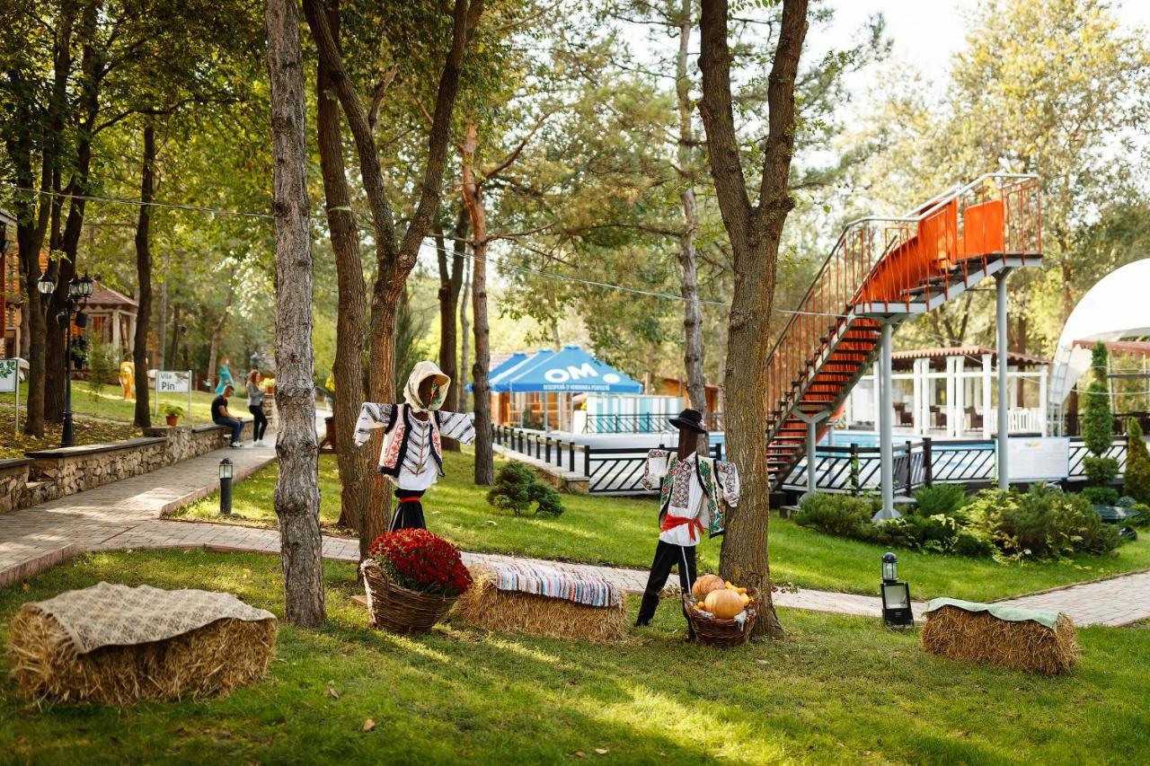 Sky Land Camping & Resort Cricova 외부 사진
